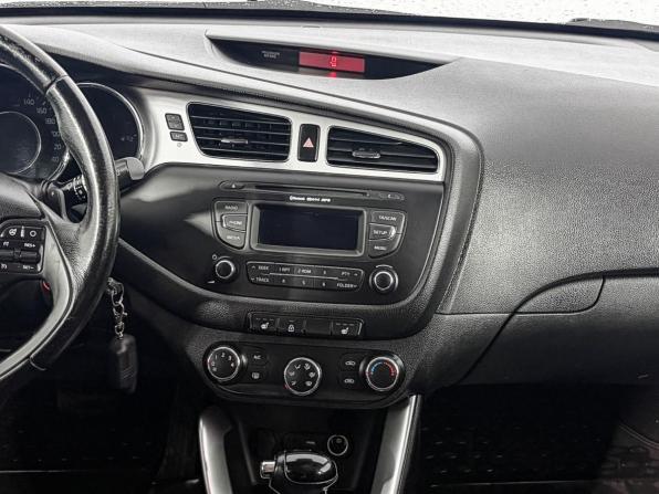 Kia Ceed II Рестайлинг с пробегом 2015 года, цена 1 156 900 рублей, 156418 км, универсал, Автокод Объявления