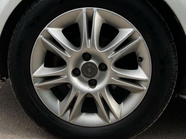 Opel Corsa D Рестайлинг II с пробегом 2011 года, цена 610 000 рублей, 108693 км, хэтчбек, Автокод Объявления