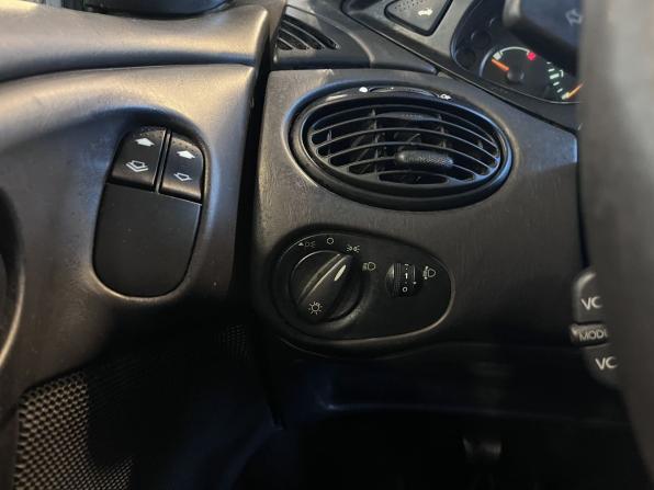Ford Focus I Рестайлинг с пробегом 2004 года, цена 177 000 рублей, 312063 км, хэтчбек, Автокод Объявления