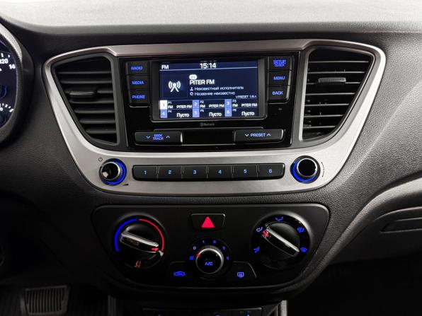 Hyundai Solaris II с пробегом 2018 года, цена 1 270 000 рублей, 80248 км, седан, Автокод Объявления