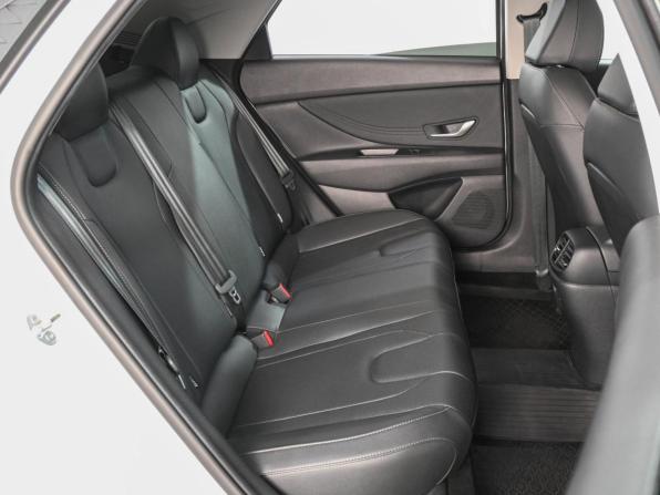 Hyundai Elantra VII (CN7) Рестайлинг с пробегом 2024 года, цена 2 250 000 рублей, 15621 км, седан, Автокод Объявления