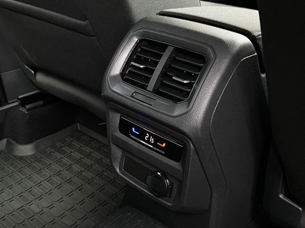 Volkswagen Tiguan II Рестайлинг с пробегом 2021 года, цена 3 279 000 рублей, 25358 км, внедорожник, Автокод Объявления