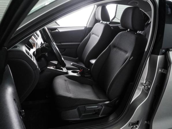 Volkswagen Jetta VI Рестайлинг с пробегом 2017 года, цена 1 287 000 рублей, 178238 км, седан, Автокод Объявления
