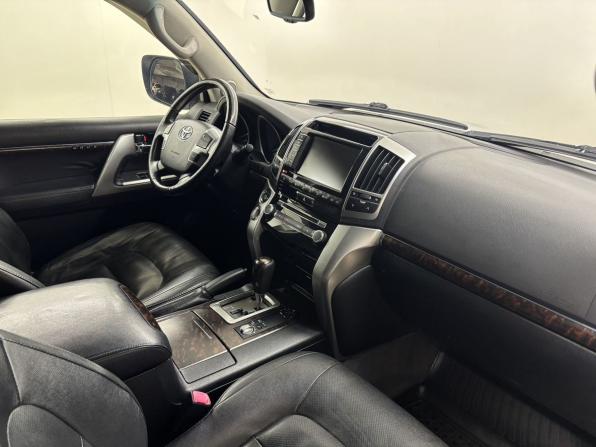 Toyota Land Cruiser 200 Series Рестайлинг 1 с пробегом 2012 года, цена 3 449 000 рублей, 212852 км, внедорожник, Автокод Объявления
