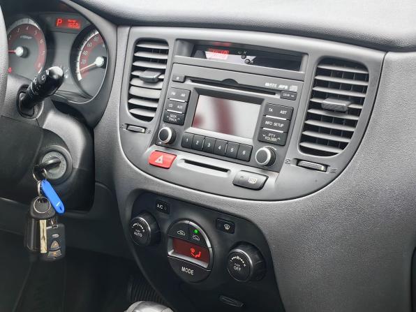 Kia Rio II Рестайлинг с пробегом 2010 года, цена 679 000 рублей, 133000 км, хэтчбек, Автокод Объявления