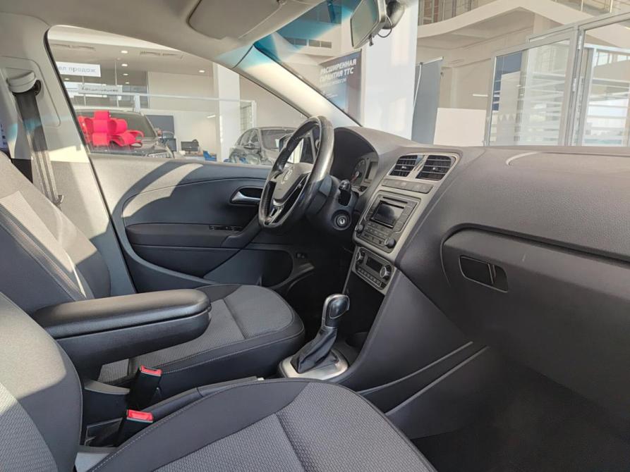 Volkswagen Polo V Рестайлинг Казань  - изображение 13
