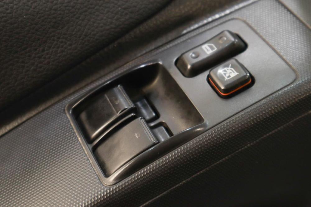 Toyota Corolla Verso I Рестайлинг Челябинск  - изображение 8