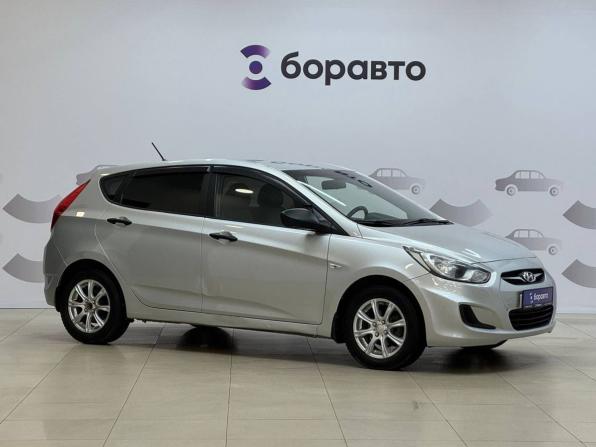 Hyundai Solaris I с пробегом 2012 года, цена 830 000 рублей, 127861 км, хэтчбек, Автокод Объявления