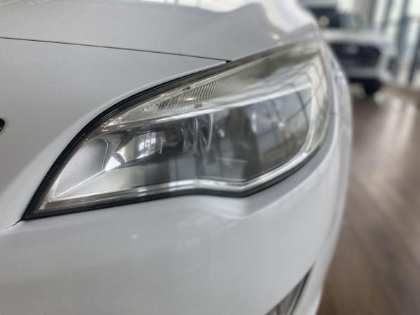 Opel Astra J с пробегом 2011 года, цена 590 000 рублей, 155568 км, хэтчбек, Автокод Объявления
