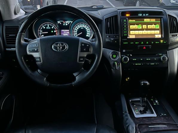 Toyota Land Cruiser 200 Series с пробегом 2011 года, цена 3 289 000 рублей, 227520 км, внедорожник, Автокод Объявления