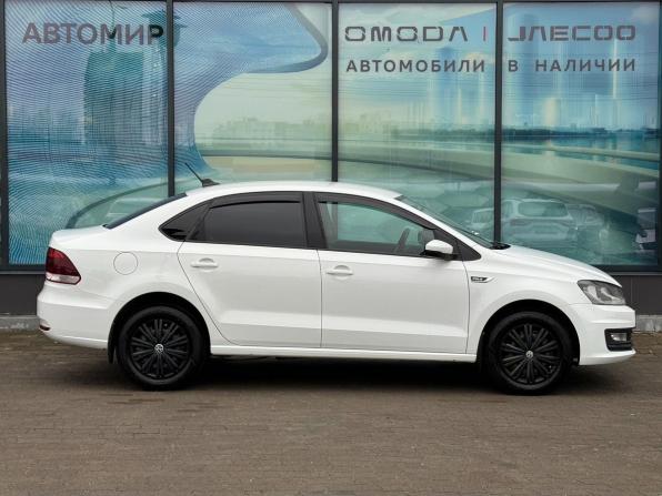 Volkswagen Polo V Рестайлинг с пробегом 2018 года, цена 880 000 рублей, 156709 км, седан, Автокод Объявления
