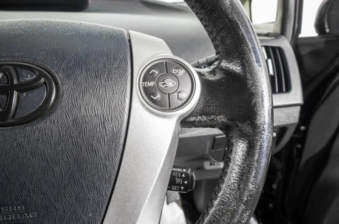 Toyota Prius III Рестайлинг (XW30) с пробегом 2014 года, цена 1 199 000 рублей, 149000 км, лифтбек, Автокод Объявления