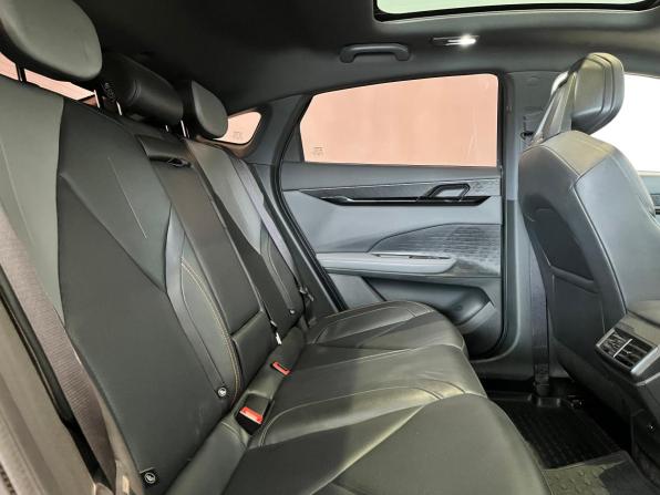 Changan UNI-V I с пробегом 2023 года, цена 2 099 000 рублей, 71119 км, лифтбек, Автокод Объявления