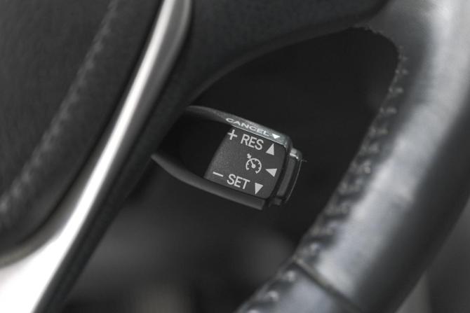 Toyota RAV4 IV (XA40) Рестайлинг с пробегом 2019 года, цена 2 609 000 рублей, 153000 км, внедорожник, Автокод Объявления