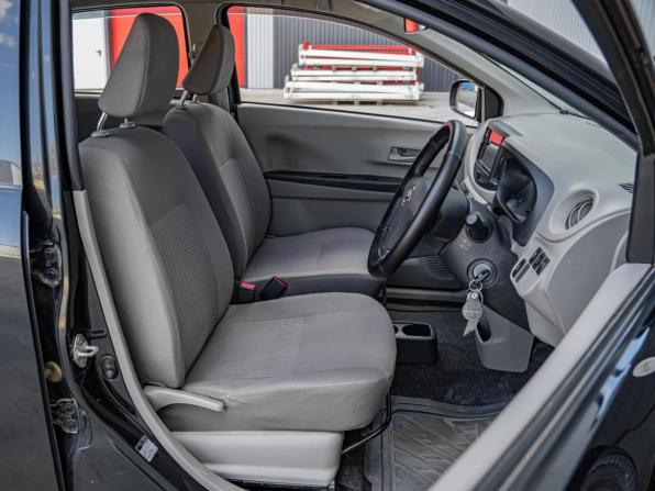 Daihatsu Mira e:S I Рестайлинг с пробегом 2015 года, цена 680 000 рублей, 149182 км, хэтчбек, Автокод Объявления