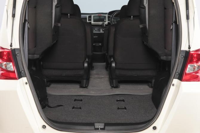 Honda Freed I с пробегом 2010 года, цена 1 029 000 рублей, 207000 км, компактвэн, Автокод Объявления