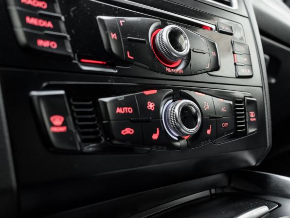 Audi Q5 I (8R) Рестайлинг с пробегом 2012 года, цена 1 990 000 рублей, 226043 км, внедорожник, Автокод Объявления