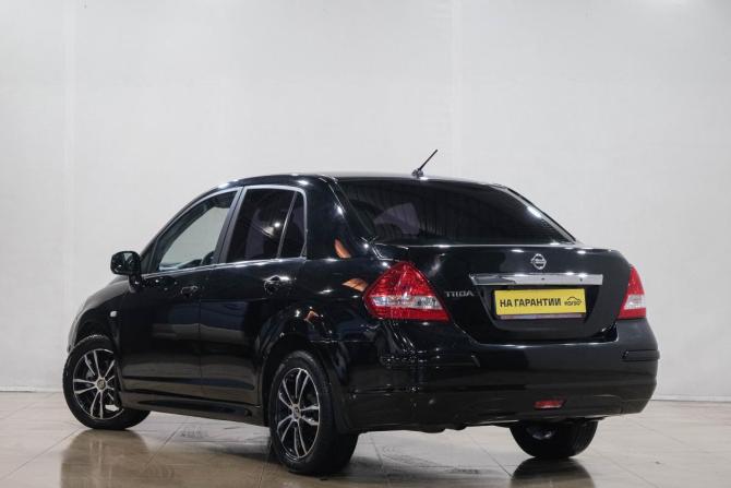 Nissan Tiida I Рестайлинг с пробегом 2010 года, цена 749 000 рублей, 178000 км, седан, Автокод Объявления