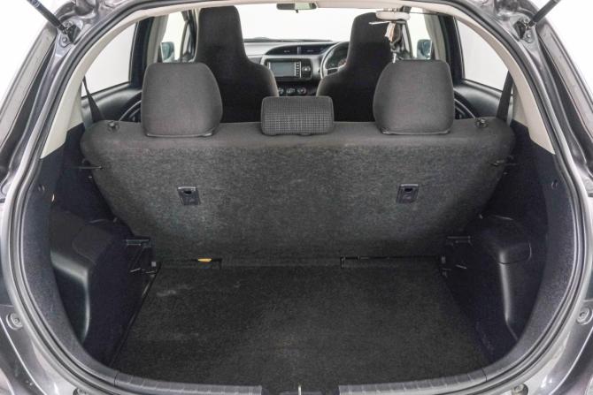 Toyota Vitz III (XP130) Рестайлинг 2 с пробегом 2019 года, цена 969 000 рублей, 103395 км, хэтчбек, Автокод Объявления