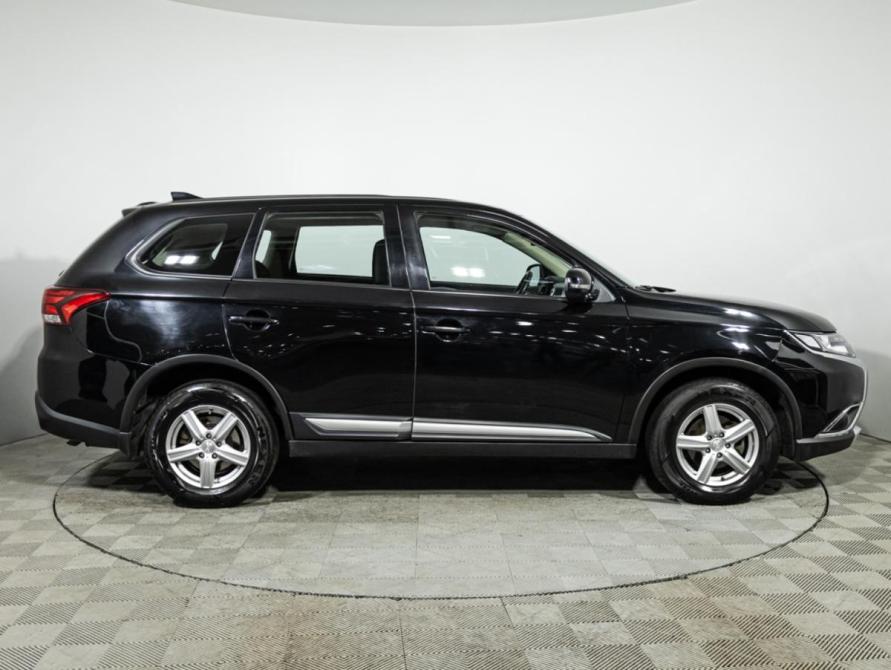 Mitsubishi Outlander III Рестайлинг 2 Санкт-Петербург  - изображение 4