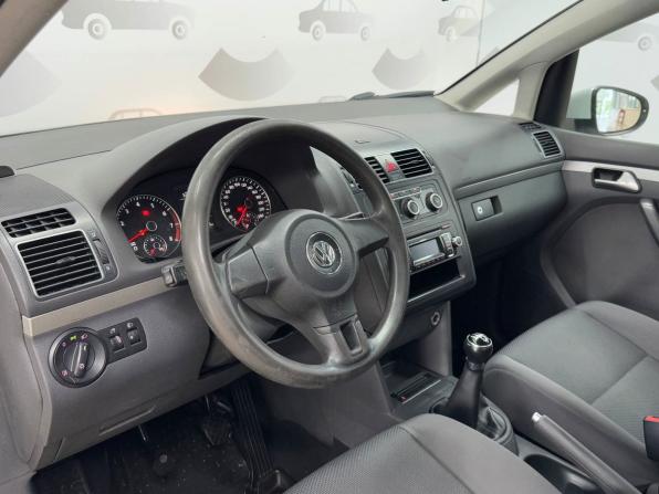 Volkswagen Touran I Рестайлинг 2 с пробегом 2014 года, цена 679 000 рублей, 219788 км, компактвэн, Автокод Объявления