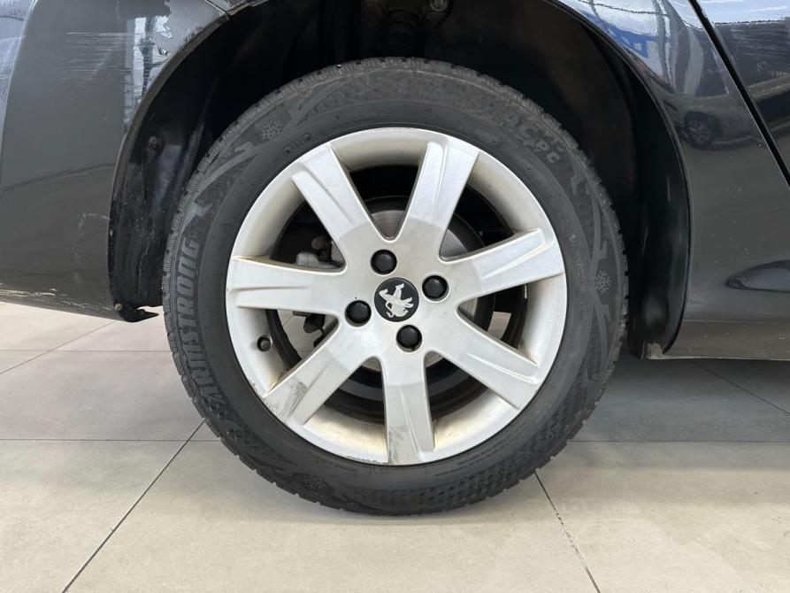 Peugeot 408 I Москва  - изображение 17