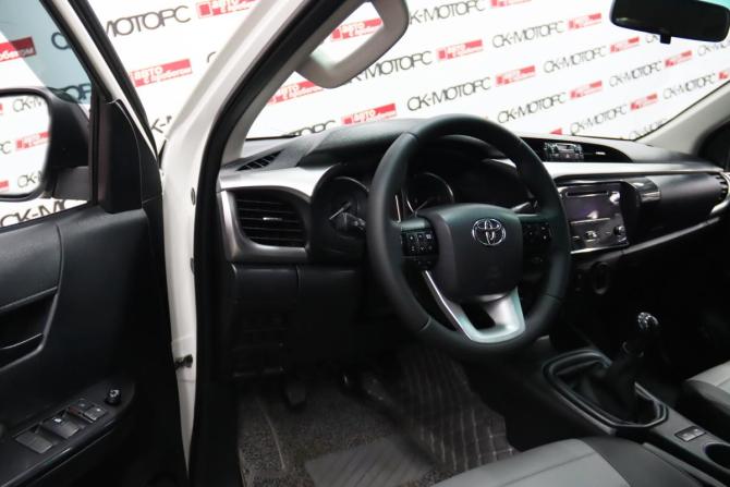 Toyota Hilux VIII Рестайлинг 2 с пробегом 2021 года, цена 3 265 650 рублей, 336305 км, пикап, Автокод Объявления