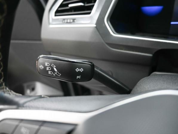 Volkswagen Tiguan II Рестайлинг с пробегом 2021 года, цена 3 069 900 рублей, 81826 км, внедорожник, Автокод Объявления