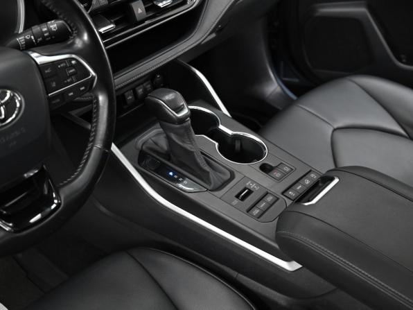 Toyota Highlander IV (XU70) с пробегом 2020 года, цена 2 999 000 рублей, 135000 км, внедорожник, Автокод Объявления