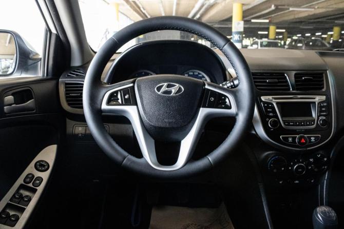 Hyundai Solaris I Рестайлинг с пробегом 2015 года, цена 999 000 рублей, 205368 км, хэтчбек, Автокод Объявления