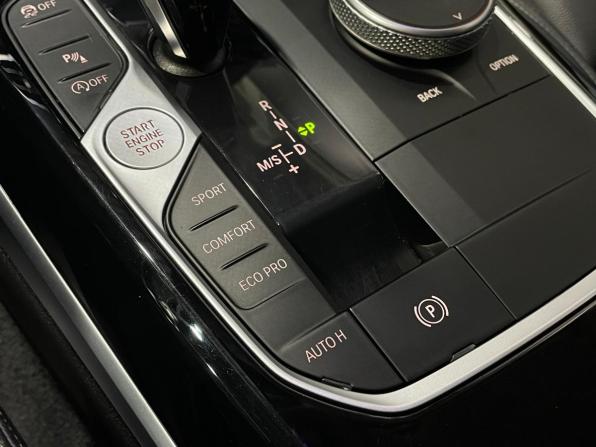 BMW 3 серии VII (G2x) с пробегом 2021 года, цена 2 759 000 рублей, 157531 км, седан, Автокод Объявления