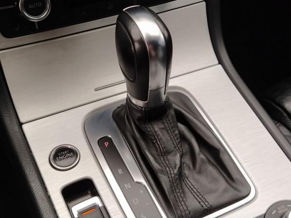 Volkswagen Touareg II с пробегом 2011 года, цена 2 300 000 рублей, 121635 км, внедорожник, Автокод Объявления