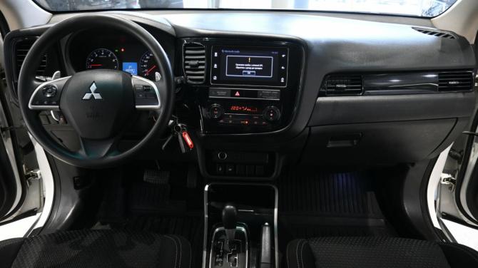 Mitsubishi Outlander III Рестайлинг 3 с пробегом 2018 года, цена 1 550 000 рублей, 100900 км, внедорожник, Автокод Объявления