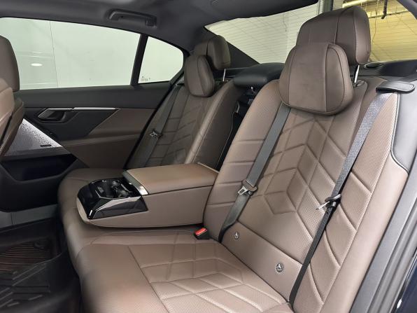 BMW 5 серии VIII (G60/G61/G68) с пробегом 2024 года, цена 8 430 000 рублей, 112 км, седан, Автокод Объявления