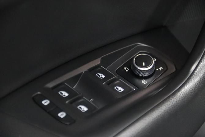 Volkswagen Touareg III с пробегом 2019 года, цена 4 195 950 рублей, 188189 км, внедорожник, Автокод Объявления