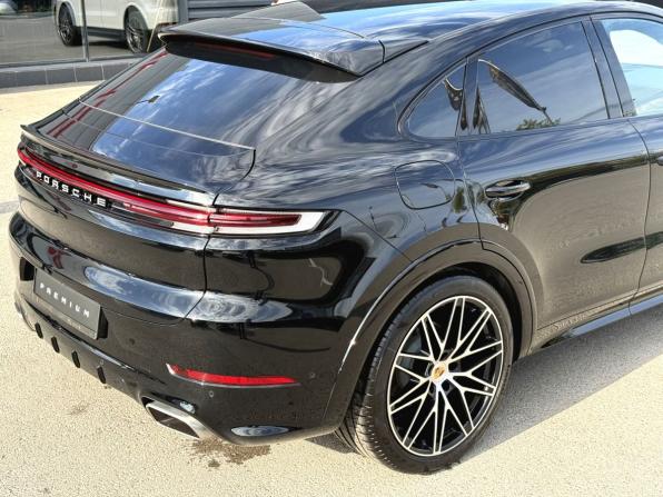 Porsche Cayenne III Рестайлинг с пробегом 2023 года, цена 13 990 000 рублей, 5886 км, внедорожник, Автокод Объявления