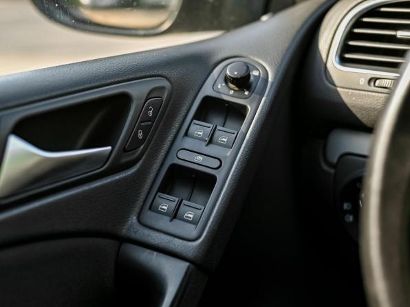 Volkswagen Golf VI с пробегом 2010 года, цена 630 000 рублей, 244303 км, хэтчбек, Автокод Объявления