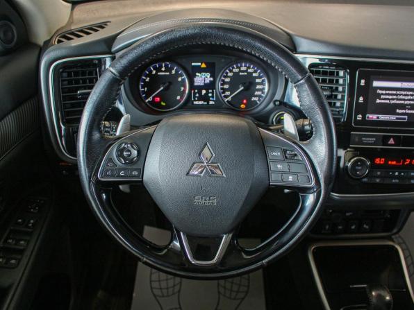 Mitsubishi Outlander III Рестайлинг 3 с пробегом 2019 года, цена 2 536 000 рублей, 144830 км, внедорожник, Автокод Объявления