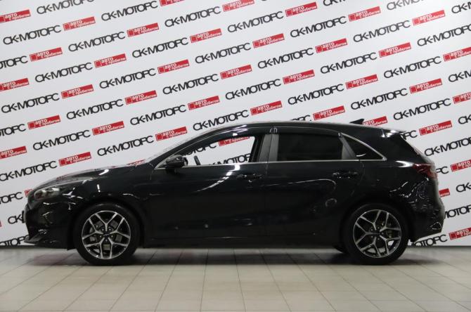 Kia Ceed III Рестайлинг с пробегом 2022 года, цена 2 295 170 рублей, 27393 км, хэтчбек, Автокод Объявления