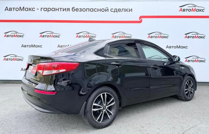 Kia Rio III Рестайлинг с пробегом 2017 года, цена 850 000 рублей, 172746 км, седан, Автокод Объявления