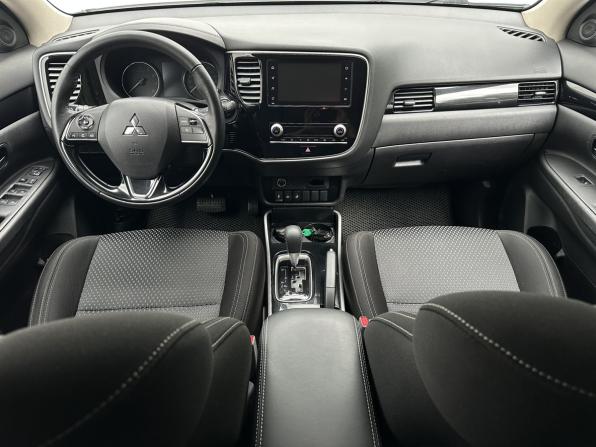 Mitsubishi Outlander III Рестайлинг 3 с пробегом 2020 года, цена 1 730 000 рублей, 147500 км, внедорожник, Автокод Объявления