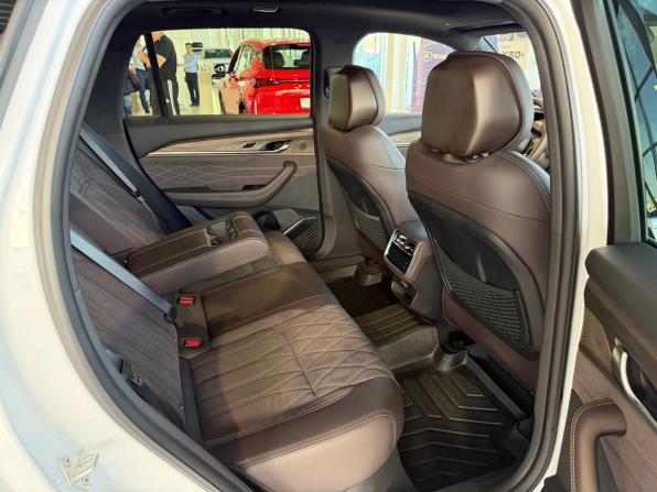 Geely Monjaro I Рестайлинг 2 (China Market) с пробегом 2026 года, цена 3 998 900 рублей, 1261 км, внедорожник, Автокод Объявления