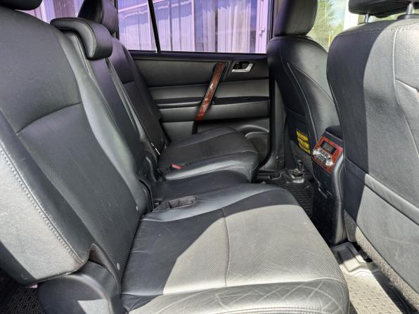 Toyota Highlander II (XU40) Рестайлинг с пробегом 2013 года, цена 2 120 000 рублей, 221038 км, внедорожник, Автокод Объявления