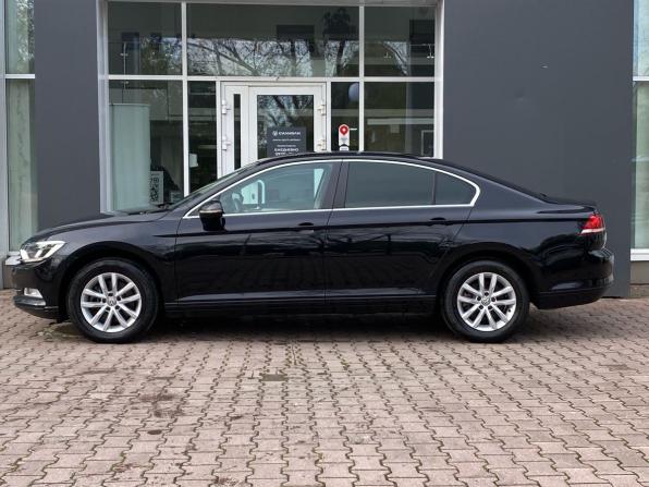 Volkswagen Passat B8 с пробегом 2019 года, цена 2 459 000 рублей, 60000 км, седан, Автокод Объявления