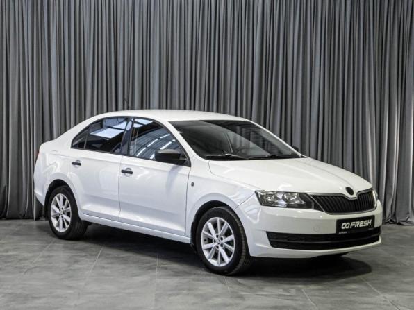 Skoda Rapid I с пробегом 2015 года, цена 749 000 рублей, 203930 км, лифтбек, Автокод Объявления