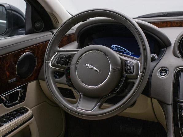 Jaguar XJ IV (X351) с пробегом 2014 года, цена 2 107 215 рублей, 143527 км, седан, Автокод Объявления