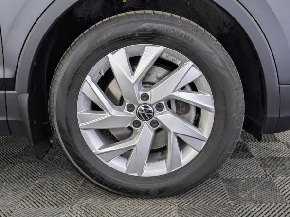 Volkswagen Tiguan II Рестайлинг с пробегом 2021 года, цена 3 825 000 рублей, 17314 км, внедорожник, Автокод Объявления