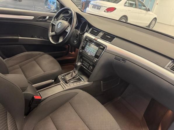 Skoda Superb II Рестайлинг с пробегом 2013 года, цена 1 175 000 рублей, 155536 км, лифтбек, Автокод Объявления