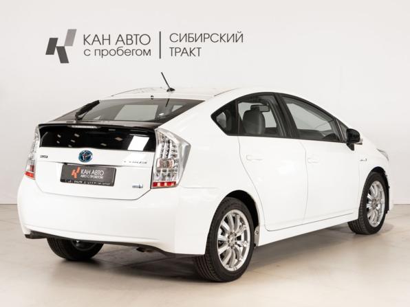 Toyota Prius III (XW30) с пробегом 2010 года, цена 1 030 000 рублей, 207300 км, лифтбек, Автокод Объявления