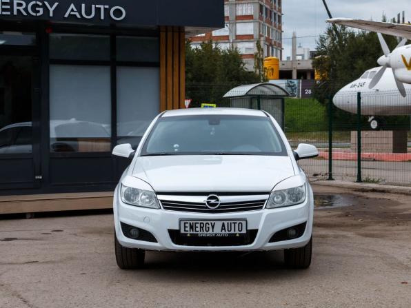 Opel Astra H Рестайлинг с пробегом 2011 года, цена 550 000 рублей, 204114 км, хэтчбек, Автокод Объявления